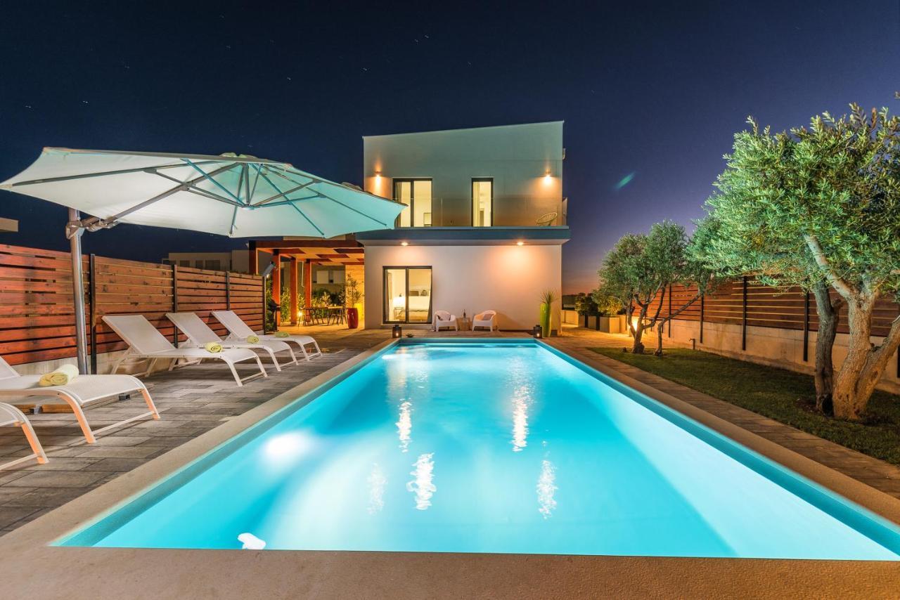 Villa Olea With Heated Pool And Jacuzzi Сукошан Екстер'єр фото