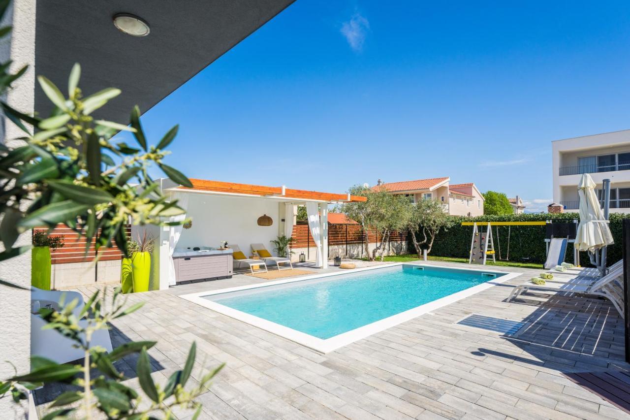 Villa Olea With Heated Pool And Jacuzzi Сукошан Екстер'єр фото